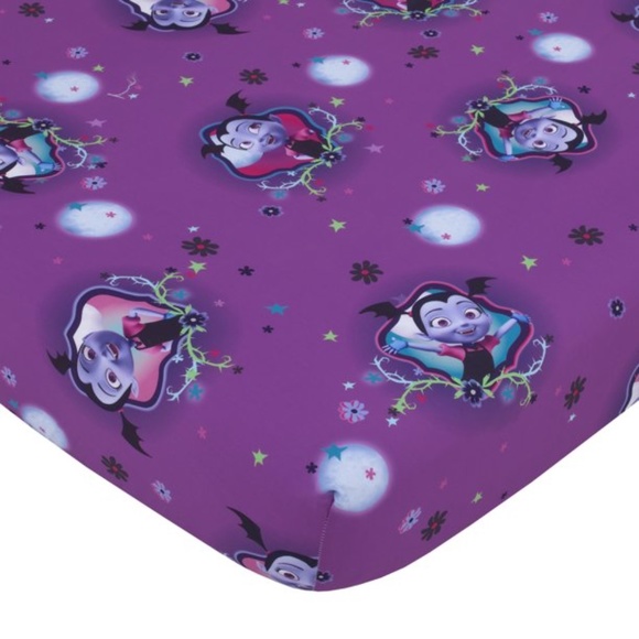 Disney Vampirina Toddler Sheet and Pillowcase Set - Picture 2 of 3